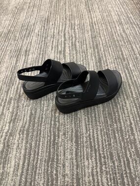 CROCS Women's Black Platform Slingback Sandals